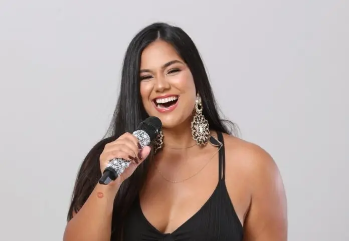 Letícia Méndez, Cama de Mola, brega sertanejo, lançamento musical, cantora goiana, videoclipe provocativo, música nova, empoderamento feminino, representatividade, música brasileira, influenciadora digital, artista plus size