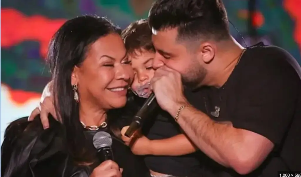 Murilo Huff e Dona Ruth compartilham a criação de Léo desde a morte de Marília Mendonça; disputa pela guarda corre em segredo de Justiça.